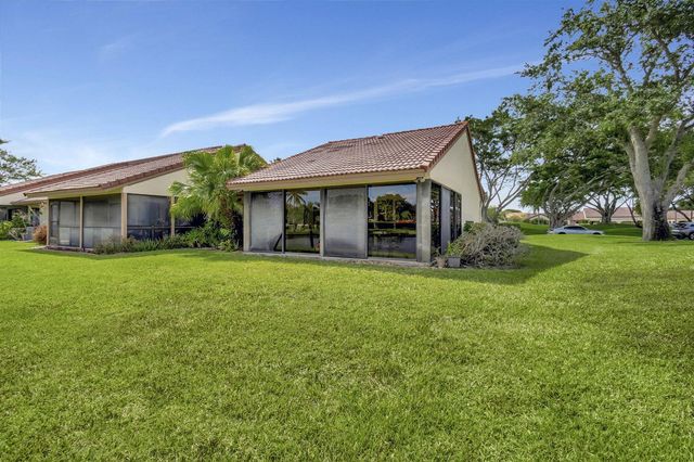 5531 Parkwalk Circle E, Boynton Beach, FL 33472