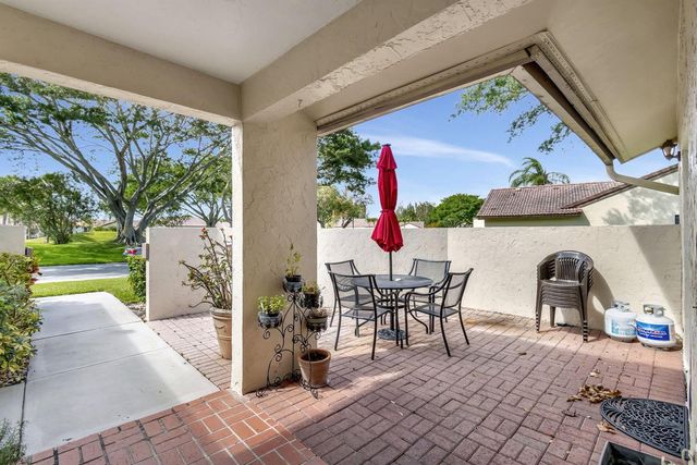 5531 Parkwalk Circle E, Boynton Beach, FL 33472