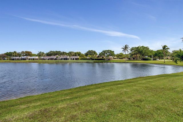5531 Parkwalk Circle E, Boynton Beach, FL 33472
