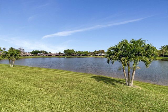 5531 Parkwalk Circle E, Boynton Beach, FL 33472