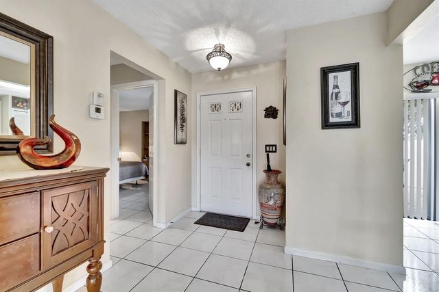 5531 Parkwalk Circle E, Boynton Beach, FL 33472