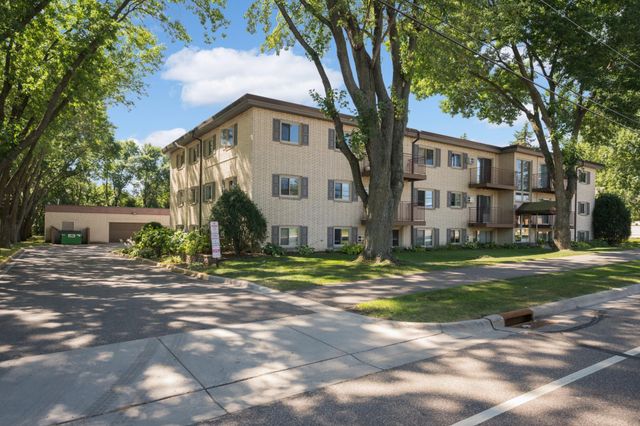 240 Wentworth Avenue W 302, West Saint Paul, MN 55118