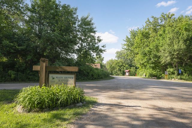240 Wentworth Avenue W 302, West Saint Paul, MN 55118