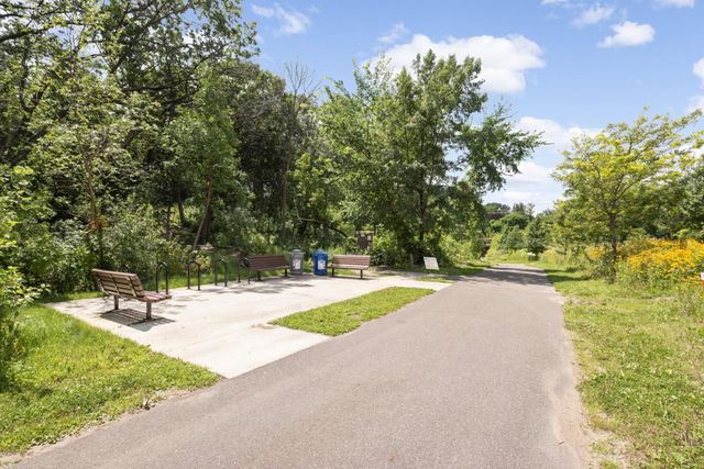 240 Wentworth Avenue W 302, West Saint Paul, MN 55118