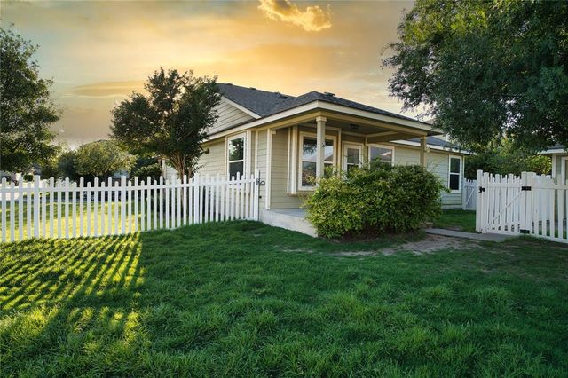 821 Gabriel Mills DR, Round Rock, TX 78664