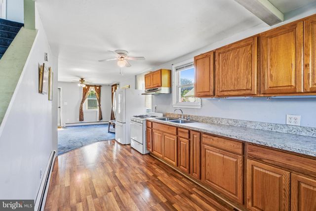 610 N STUART ST, Essex, MD 21221