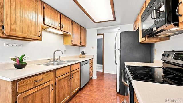 540 S Forest Street 10-103, Denver, CO 80246