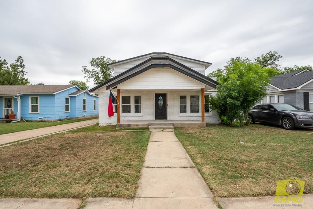 Image 1 of property listing at 314 N Adams Ave, San Angelo, TX 76901