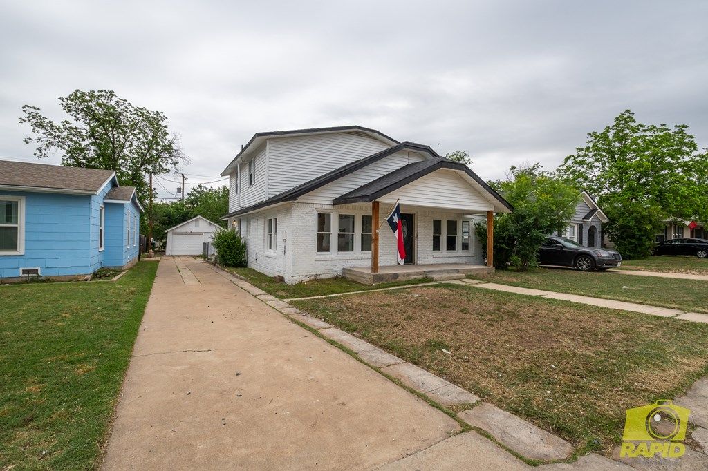 Image 3 of property listing at 314 N Adams Ave, San Angelo, TX 76901