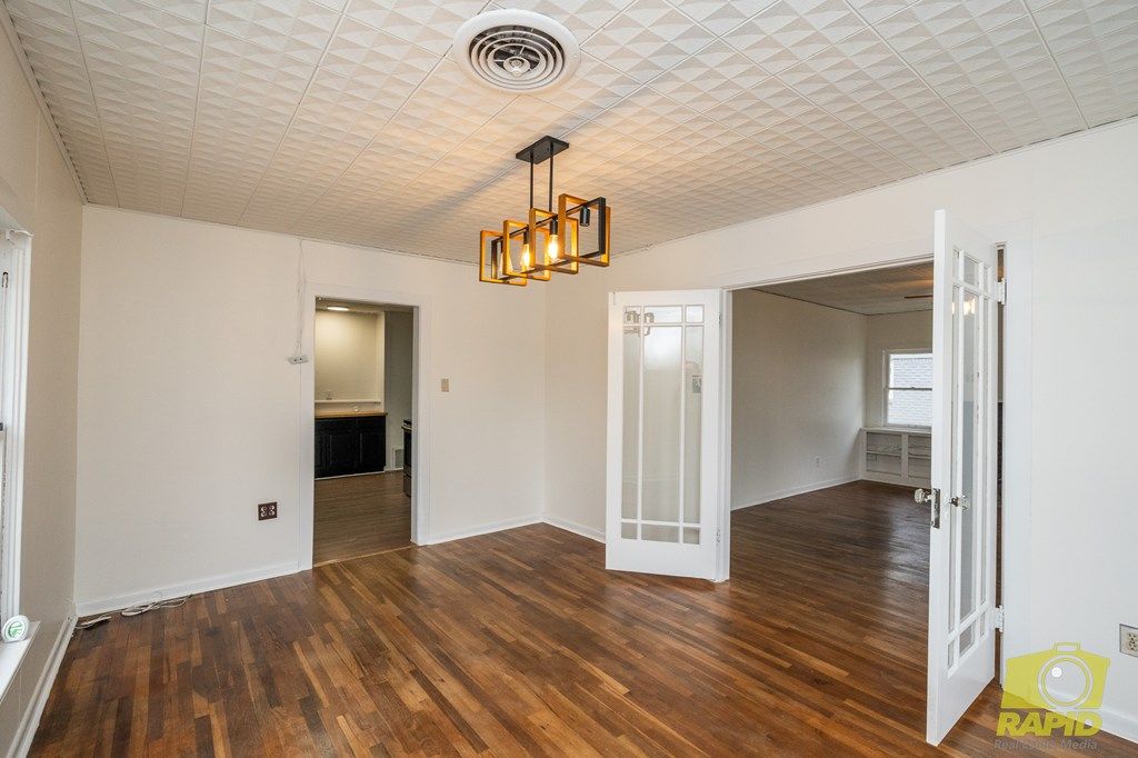 Image 8 of property listing at 314 N Adams Ave, San Angelo, TX 76901