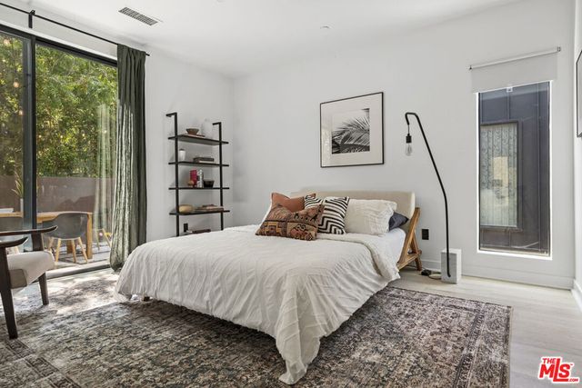 2230 Glendale Boulevard, Los Angeles, CA 90039