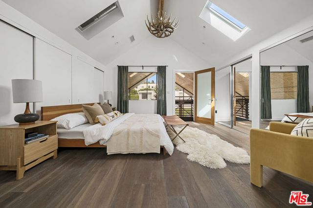 2230 Glendale Boulevard, Los Angeles, CA 90039