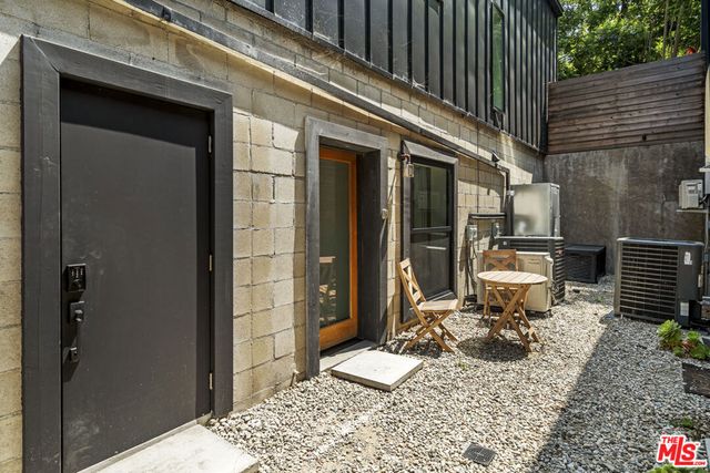 2230 Glendale Boulevard, Los Angeles, CA 90039