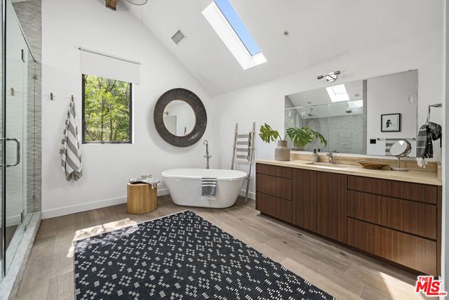 2230 Glendale Boulevard, Los Angeles, CA 90039