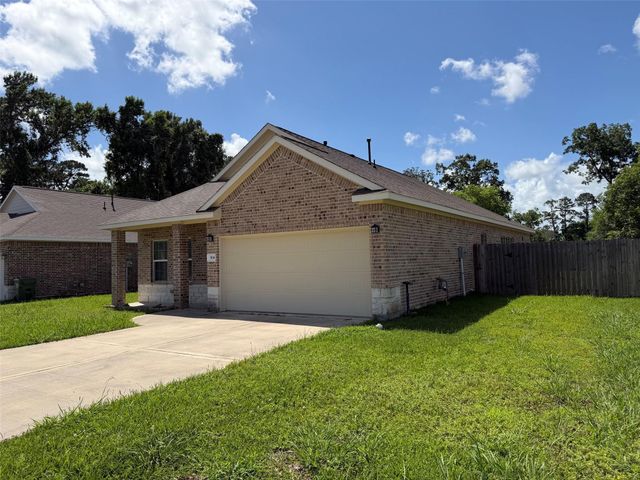 304 Carlos Leal Drive, Dayton, TX 77535