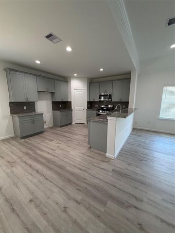 304 Carlos Leal Drive, Dayton, TX 77535
