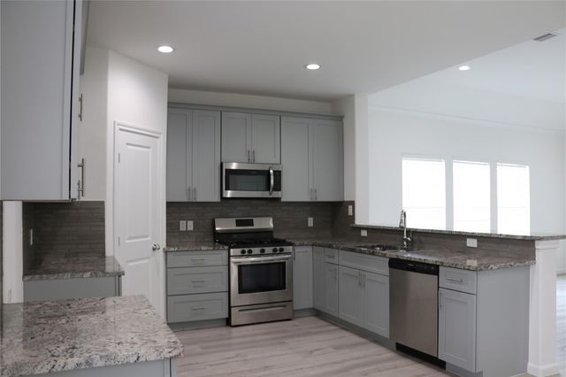 304 Carlos Leal Drive, Dayton, TX 77535