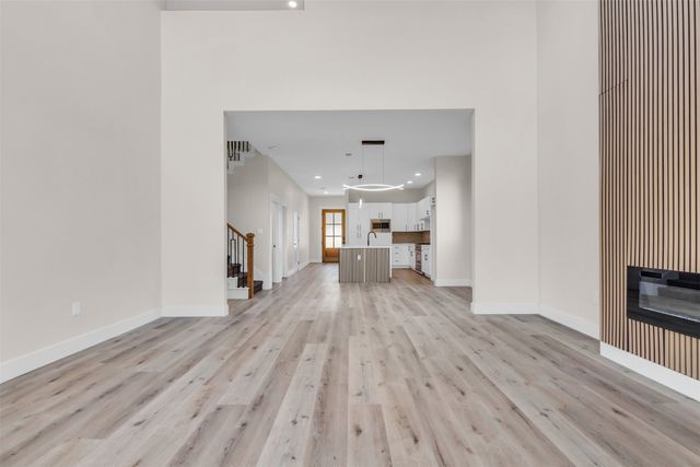 300 Cresthill Drive, Mesquite, TX 75149