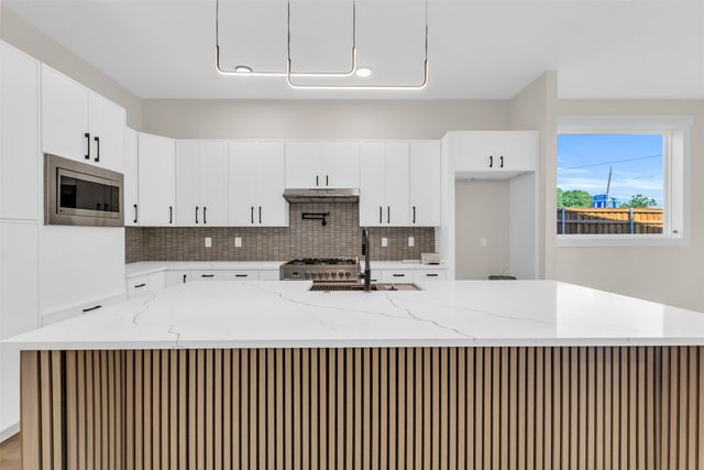 300 Cresthill Drive, Mesquite, TX 75149