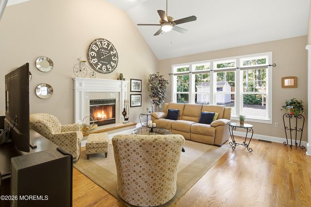 5 Country Woods Lane, Pine Beach, NJ 08741