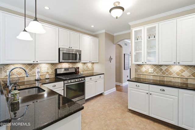 5 Country Woods Lane, Pine Beach, NJ 08741