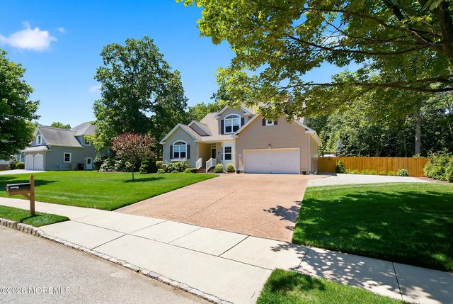 5 Country Woods Lane, Pine Beach, NJ 08741