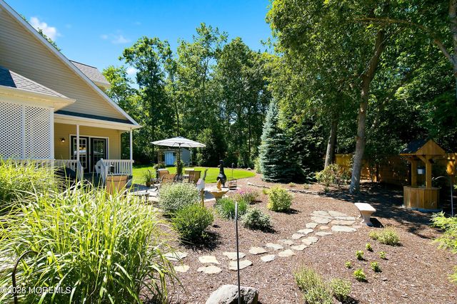 5 Country Woods Lane, Pine Beach, NJ 08741