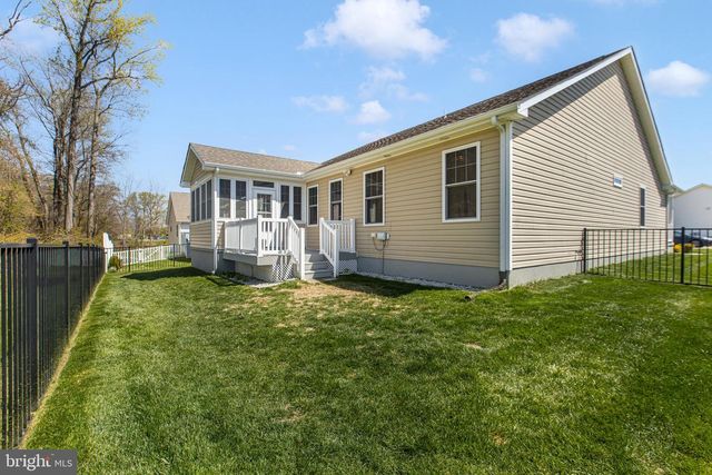 35 PLATINUM DR, Dover, DE 19901