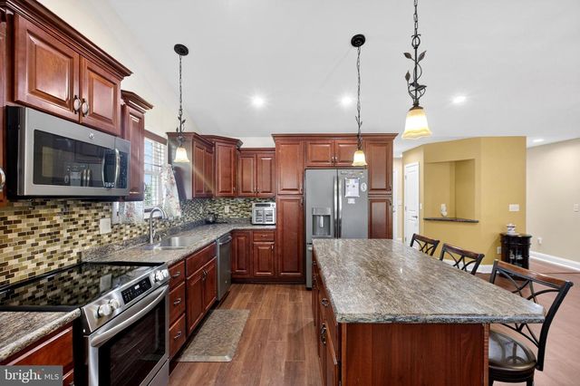 35 PLATINUM DR, Dover, DE 19901