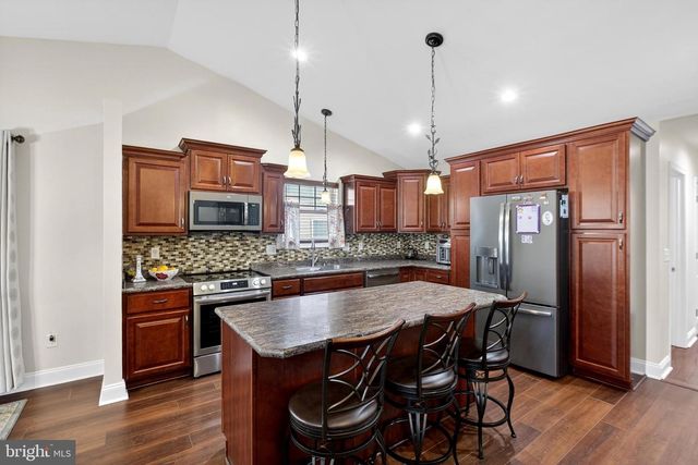 35 PLATINUM DR, Dover, DE 19901