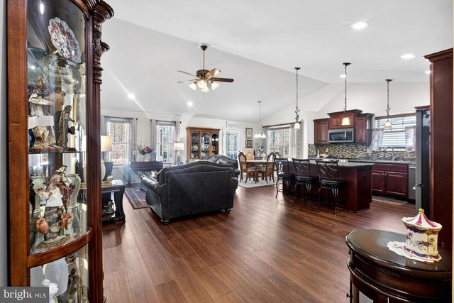 35 PLATINUM DR, Dover, DE 19901