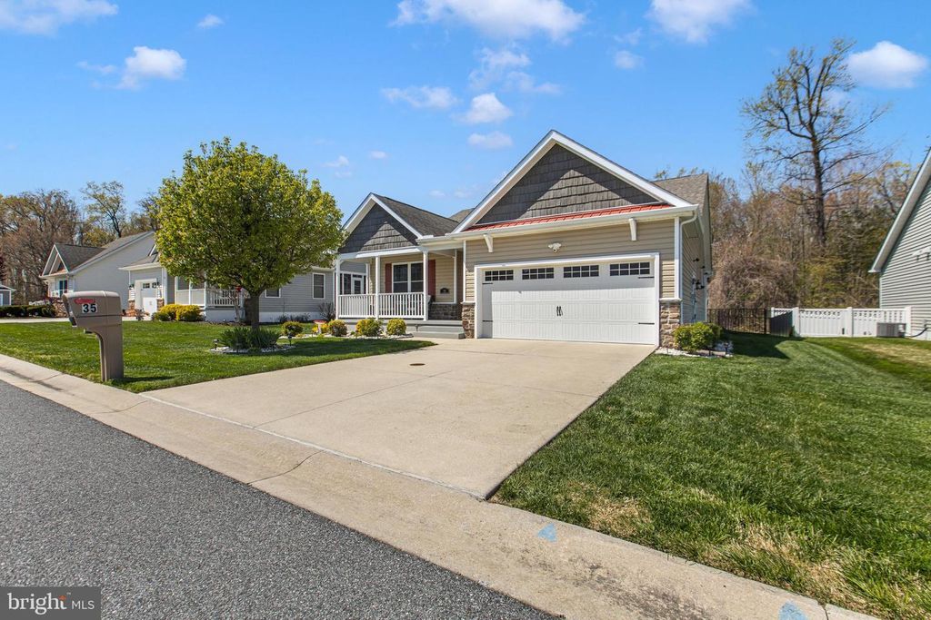 35 PLATINUM DR, Dover, DE 19901