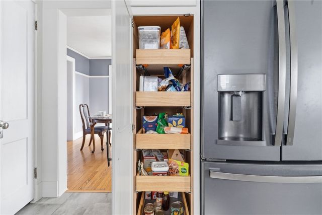 2009 Blake Boulevard SE, Cedar Rapids, IA 52403