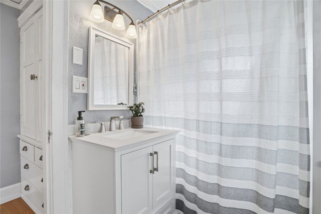 2009 Blake Boulevard SE, Cedar Rapids, IA 52403