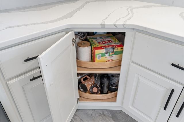 2009 Blake Boulevard SE, Cedar Rapids, IA 52403