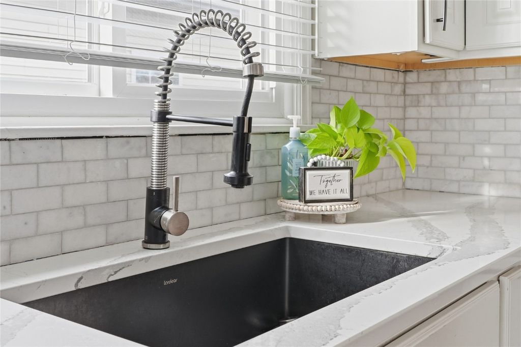 2009 Blake Boulevard SE, Cedar Rapids, IA 52403