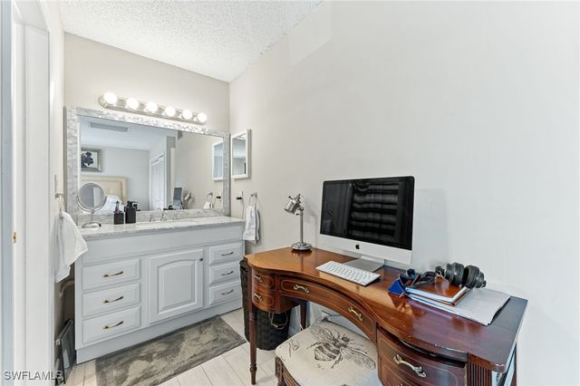 3 Bob O Link CT 3B, Naples, FL 34105