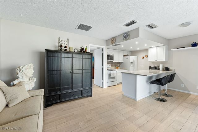 3 Bob O Link CT 3B, Naples, FL 34105