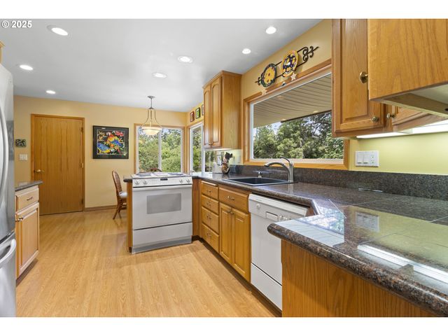 7130 Se 127TH Ave, Portland, OR 97236