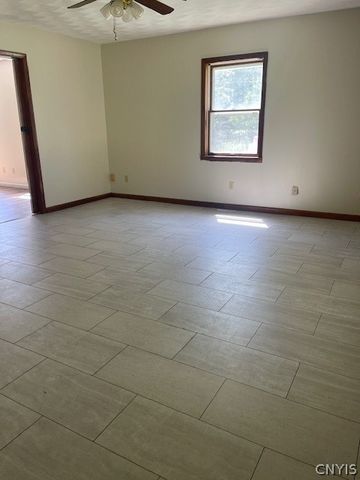 1006 Silk Road, Volney, NY 13069