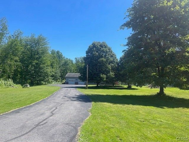 1006 Silk Road, Volney, NY 13069