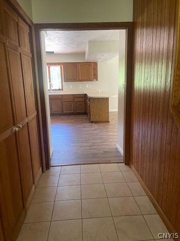 1006 Silk Road, Volney, NY 13069