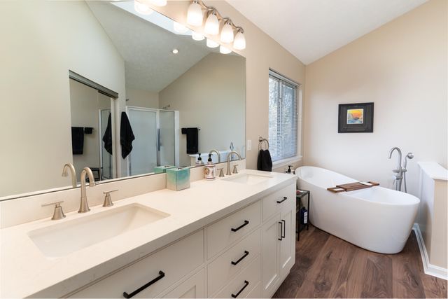 8431 Woodcreek Drive, Florence, KY 41042