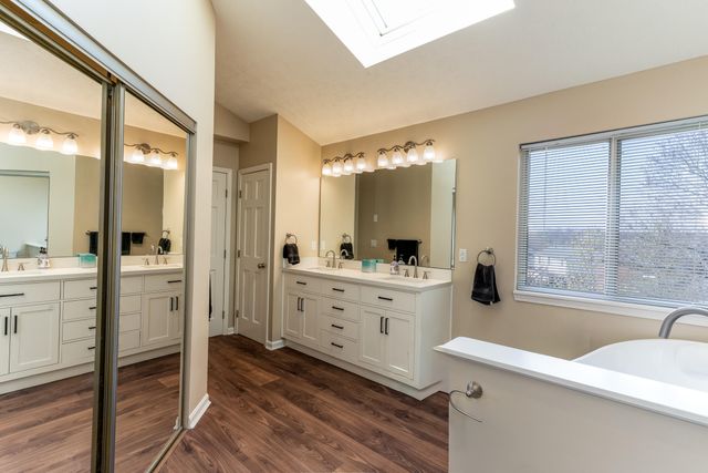 8431 Woodcreek Drive, Florence, KY 41042