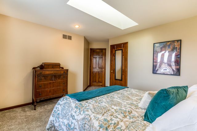 8431 Woodcreek Drive, Florence, KY 41042