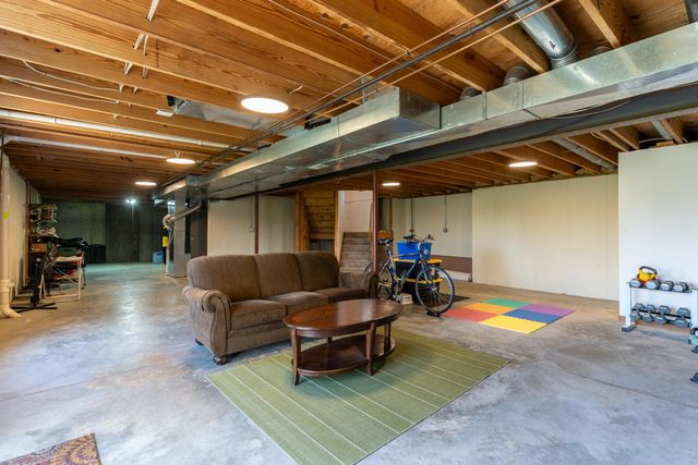 8431 Woodcreek Drive, Florence, KY 41042