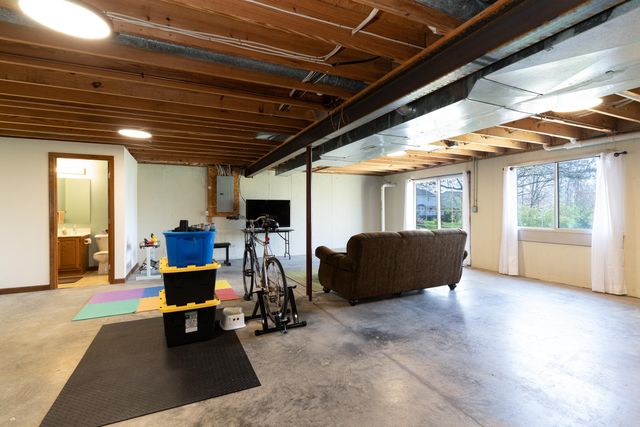 8431 Woodcreek Drive, Florence, KY 41042