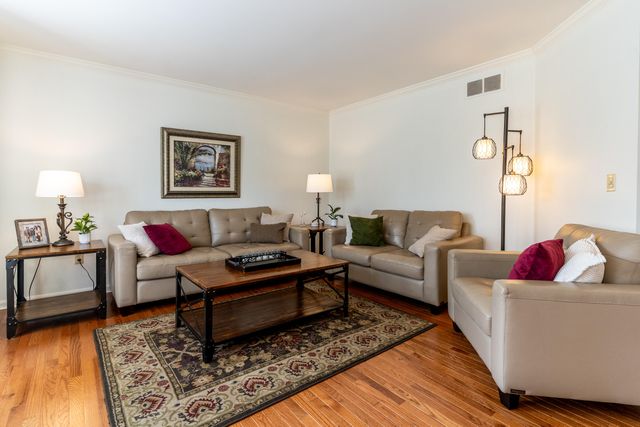 8431 Woodcreek Drive, Florence, KY 41042