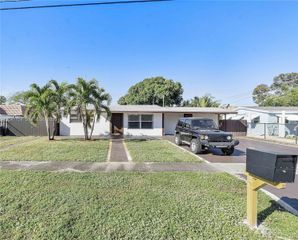 1541 SW 52nd Avenue, Plantation, FL 33317