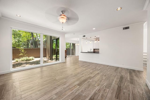 241 Litchfield Lane, Houston, TX 77024